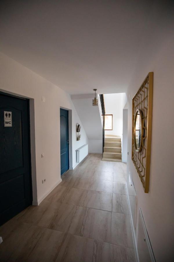 Dania&Petru Residence Tîrgu Ocna Exteriör bild